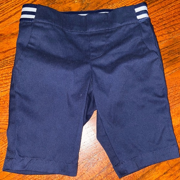 Girls size 4 school uniform shorts bundle - Picture 15 of 15